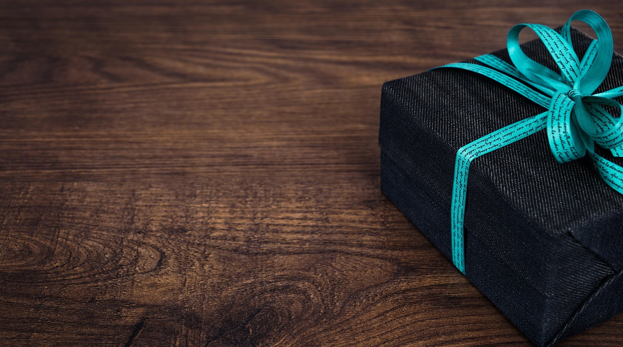 Couverture : cadeau anniversaire copine personnalisé